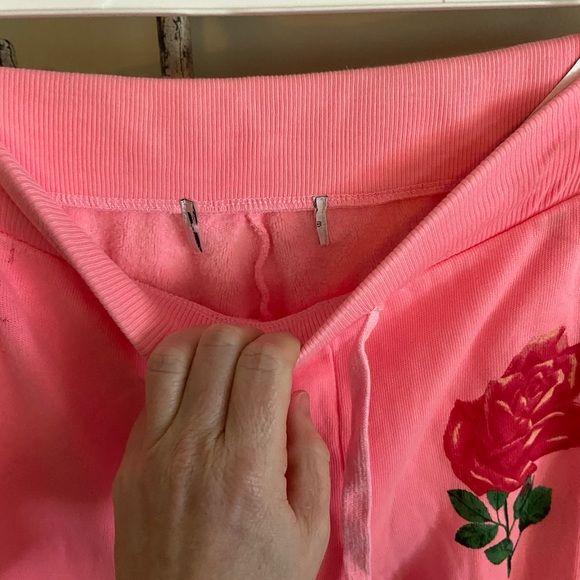 NWOT Wildfox Mega Chic Rose Sweatpants XS Coral - Picture 6 of 8